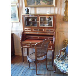 Bureau cylindre en acajou d'époque Louis XVI avec vitrine