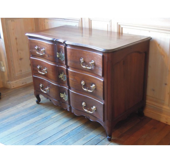 18th century mahogany crossbow chest of drawers