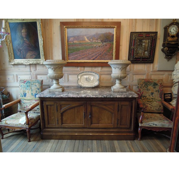 Oak hunting buffet with marble top, 18th century
