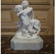 Sculpture en marbre blanc : Bacchus enfant, deux faunes et une panthère