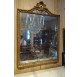 Miroir en bois sculpté et doré datant du XVIIIe siècle