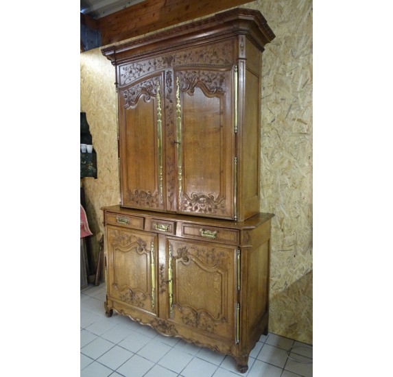 Two-body sideboard in oak from Villedieu-les-Poêles