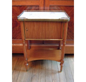 Small mahogany nightstand, 18th century