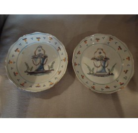 Pair of wedding plates Auxerre 18th c.