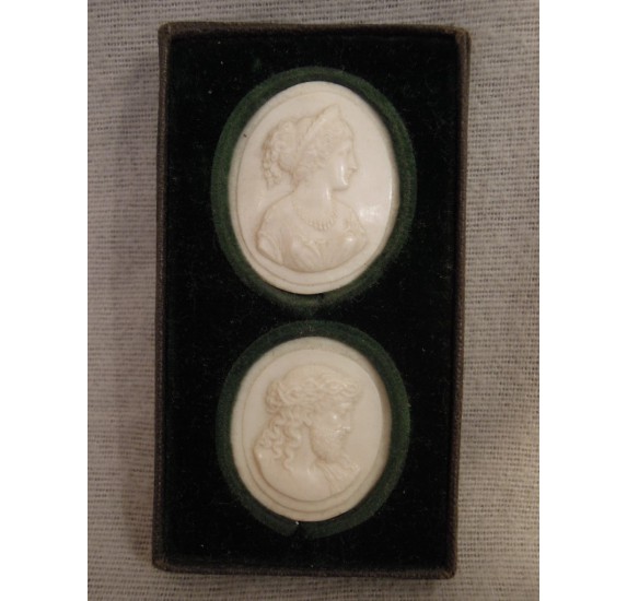 Ivory medallions : Christ and Roman